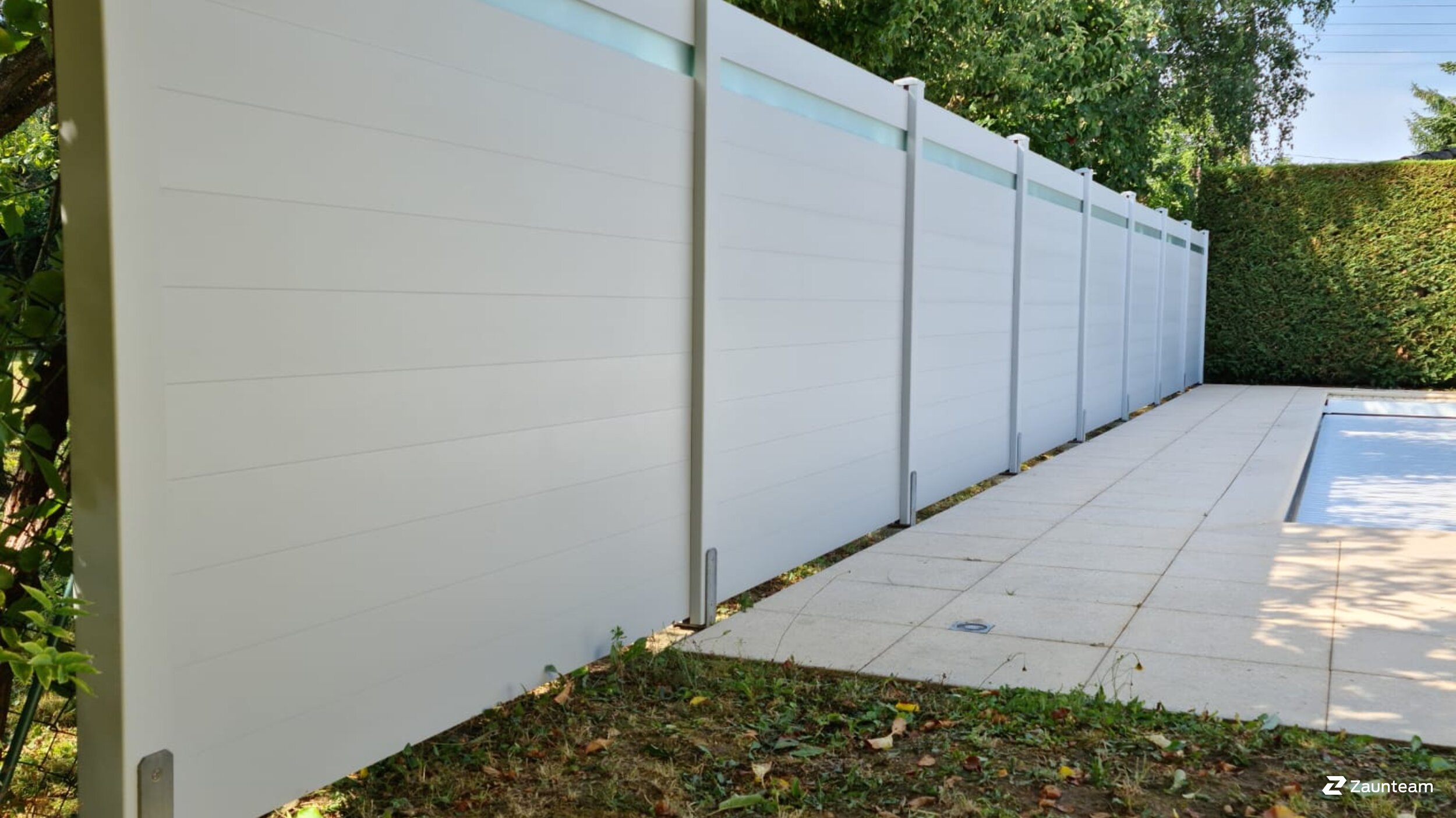 Protection brise-vue en aluminium de 2020 à 1228 Plan-les-Ouates Suisse de Swissclôture Genève.