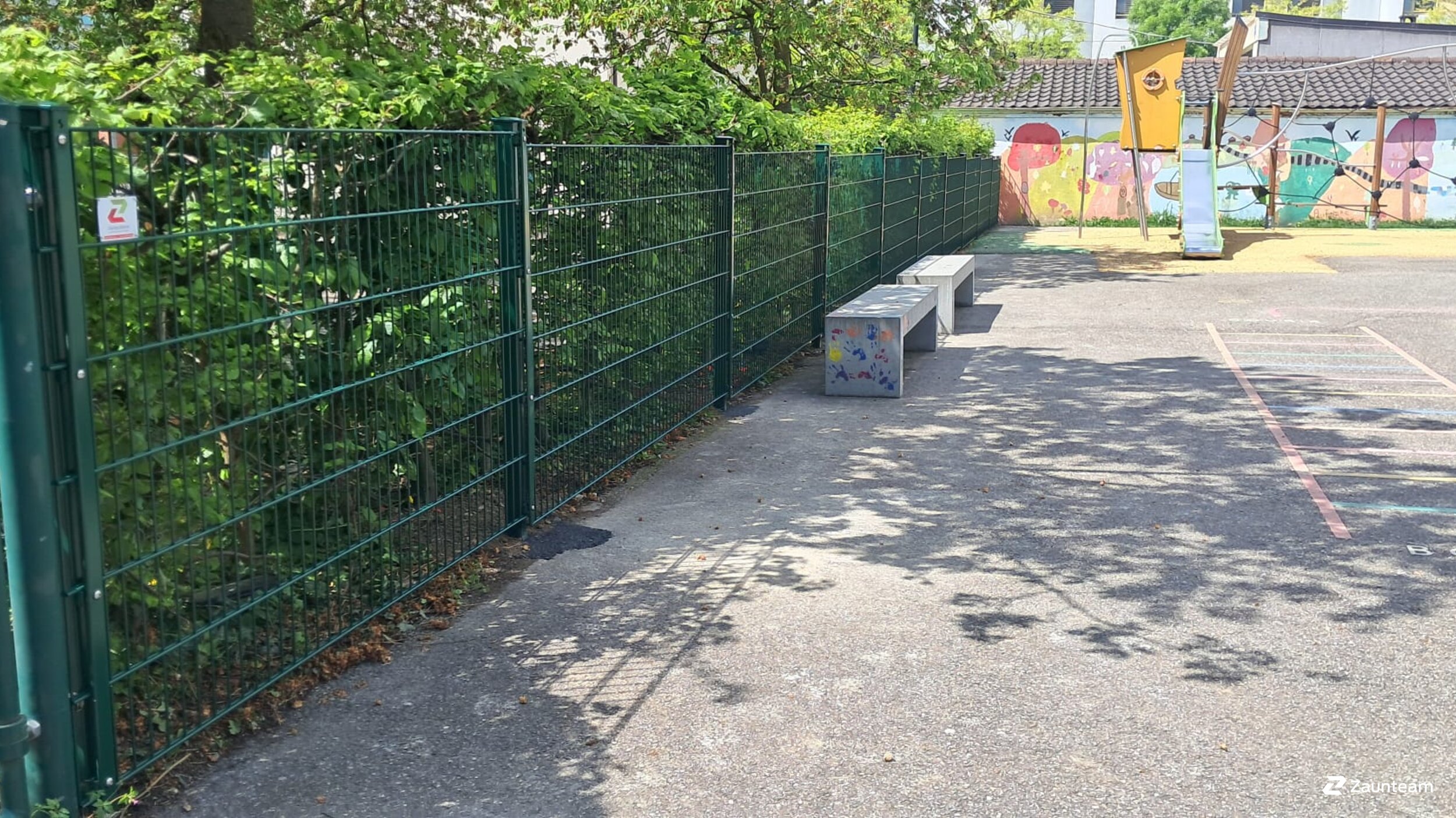 Clôture en panneau double fil de 2025 à 1219 Châtelaine Suisse de Swissclôture Genève.