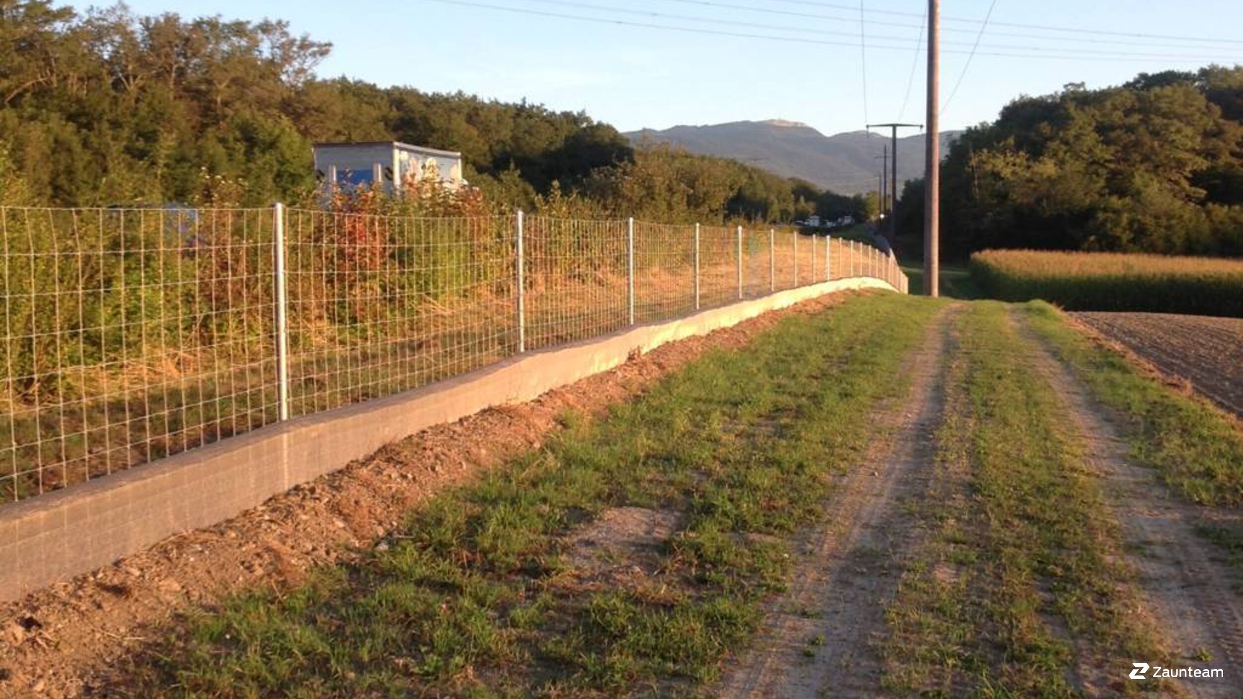 Tierschutzzaun aus dem 2016 in A1 Genève, Vaud Schweiz von Swissclôture Genève.