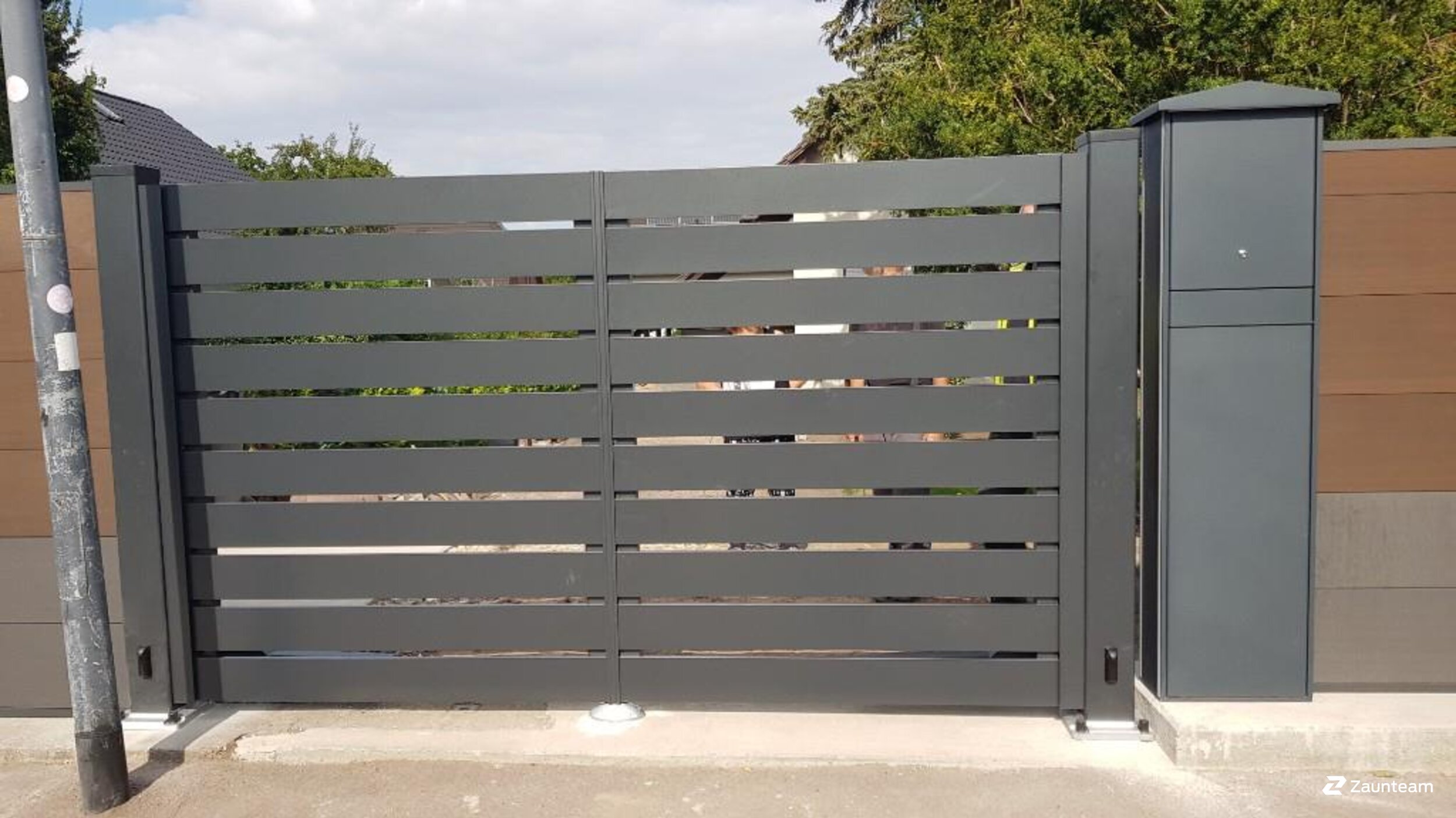 Clôture en aluminium de 2022 à 061120 Halle Allemagne de Zaunteam Halle.