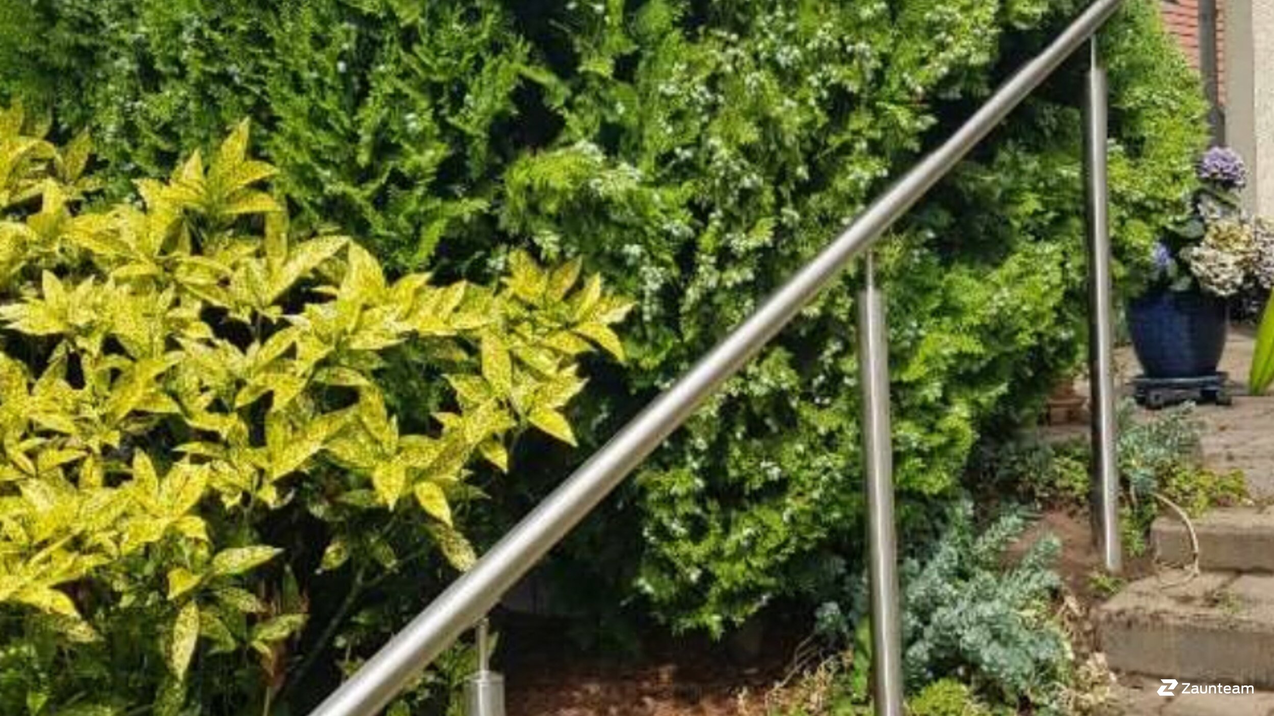 Geländer und Handläufe aus dem 2025 in 04564 Böhlen Deutschland von Zaunteam Halle.