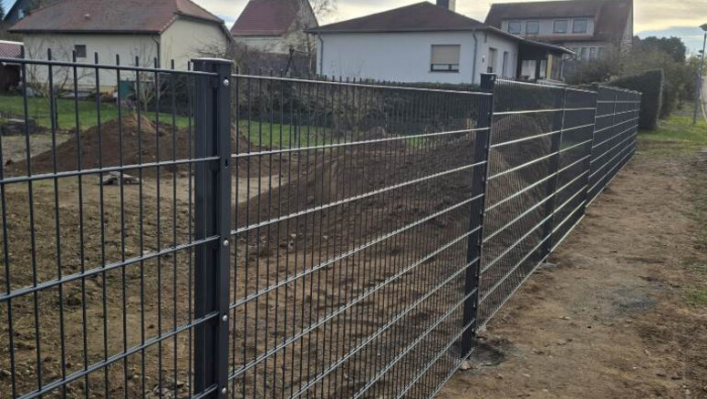 Doppelstabmattenzaun aus dem 2025 in 06137 Seegebiet Mansfelder Land Deutschland von Zaunteam Halle.