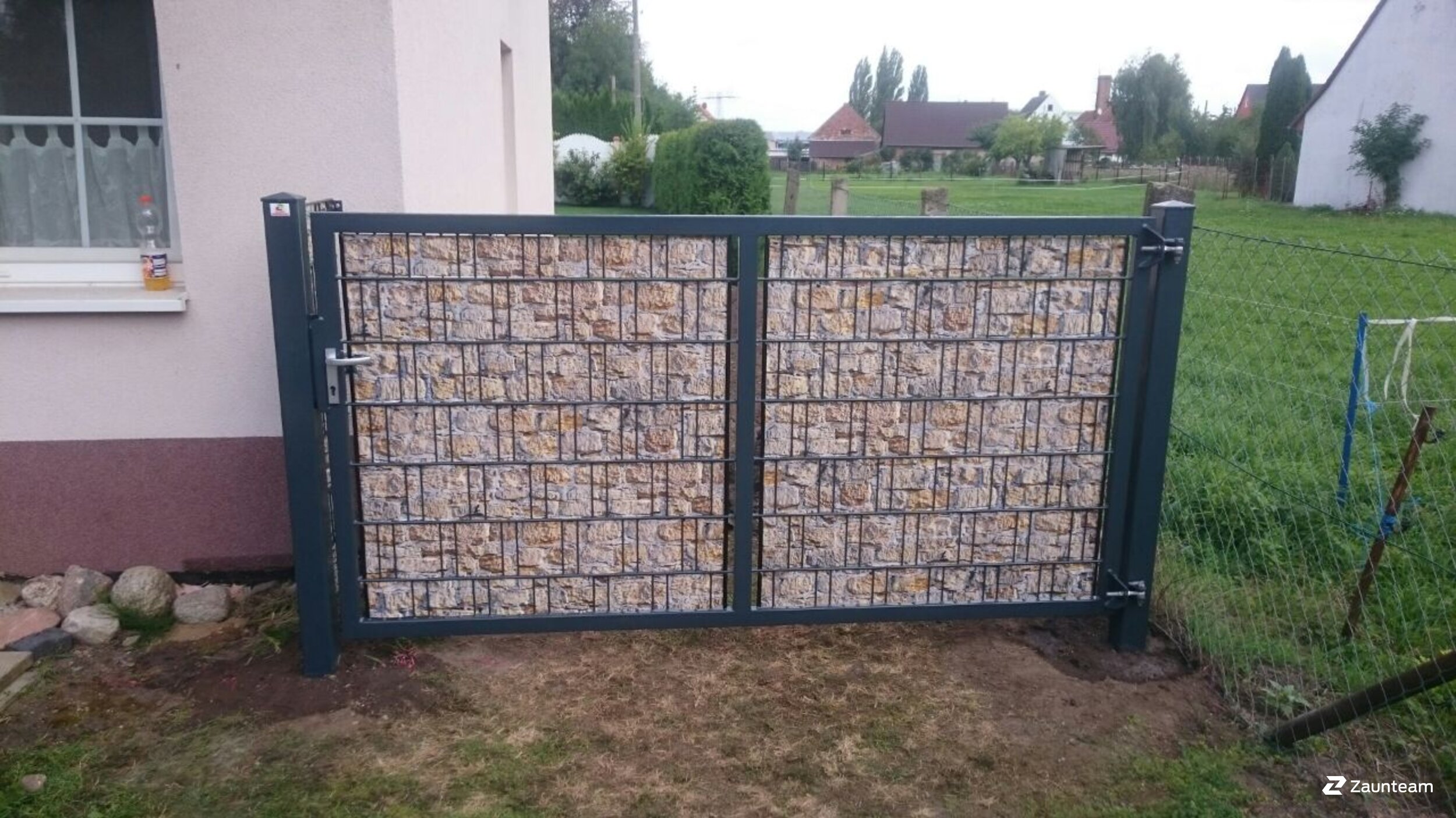 Protection brise-vue en tressage de 2017 à 06366 Köthen Allemagne de Zaunteam Fläming.