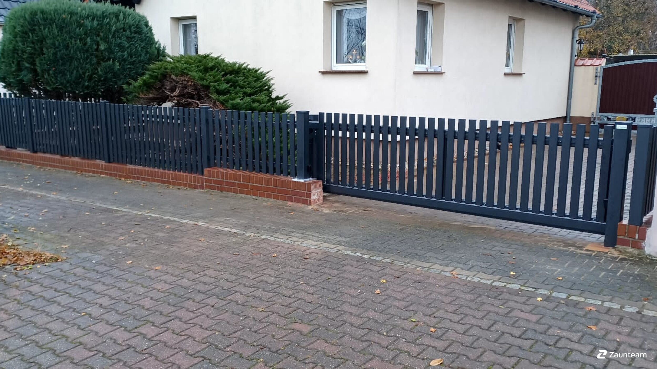 Portails automatiques de 2021 à 06779 Raguhn-Jeßnitz Allemagne de Zaunteam Fläming.