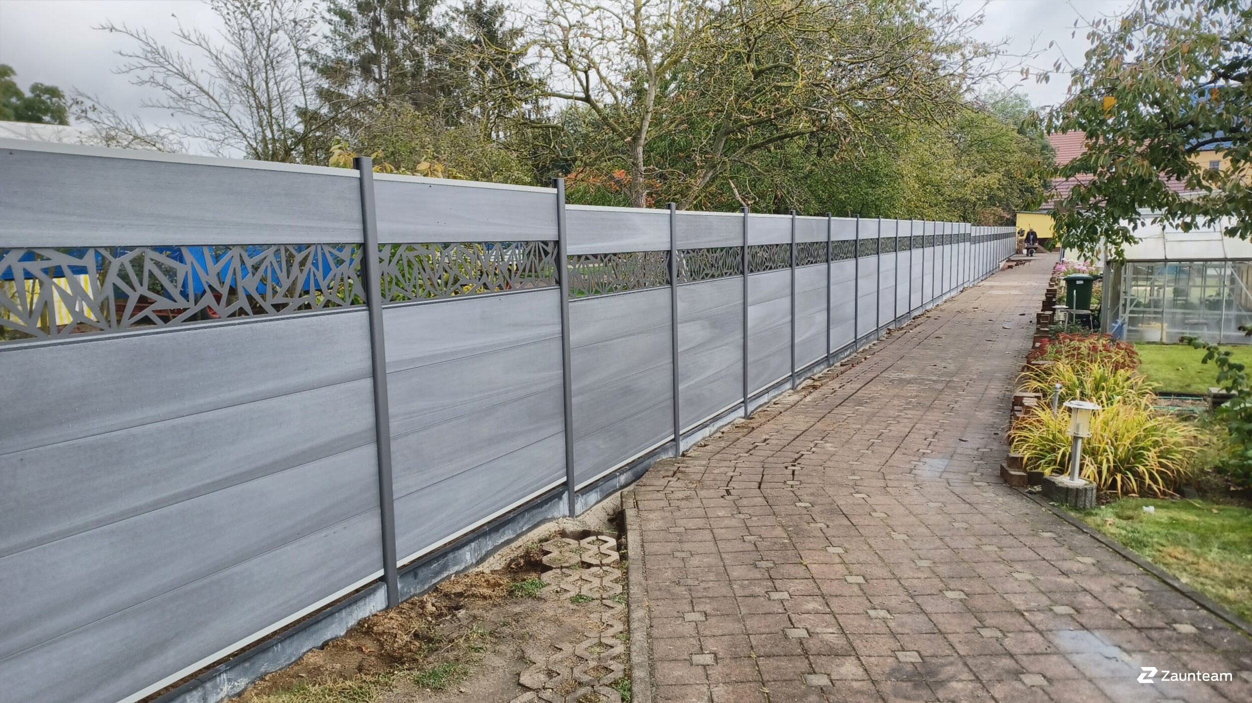 Pare-vue en WPC de 2021 à 06386 Köthen (Anhalt) Allemagne de Zaunteam Fläming.