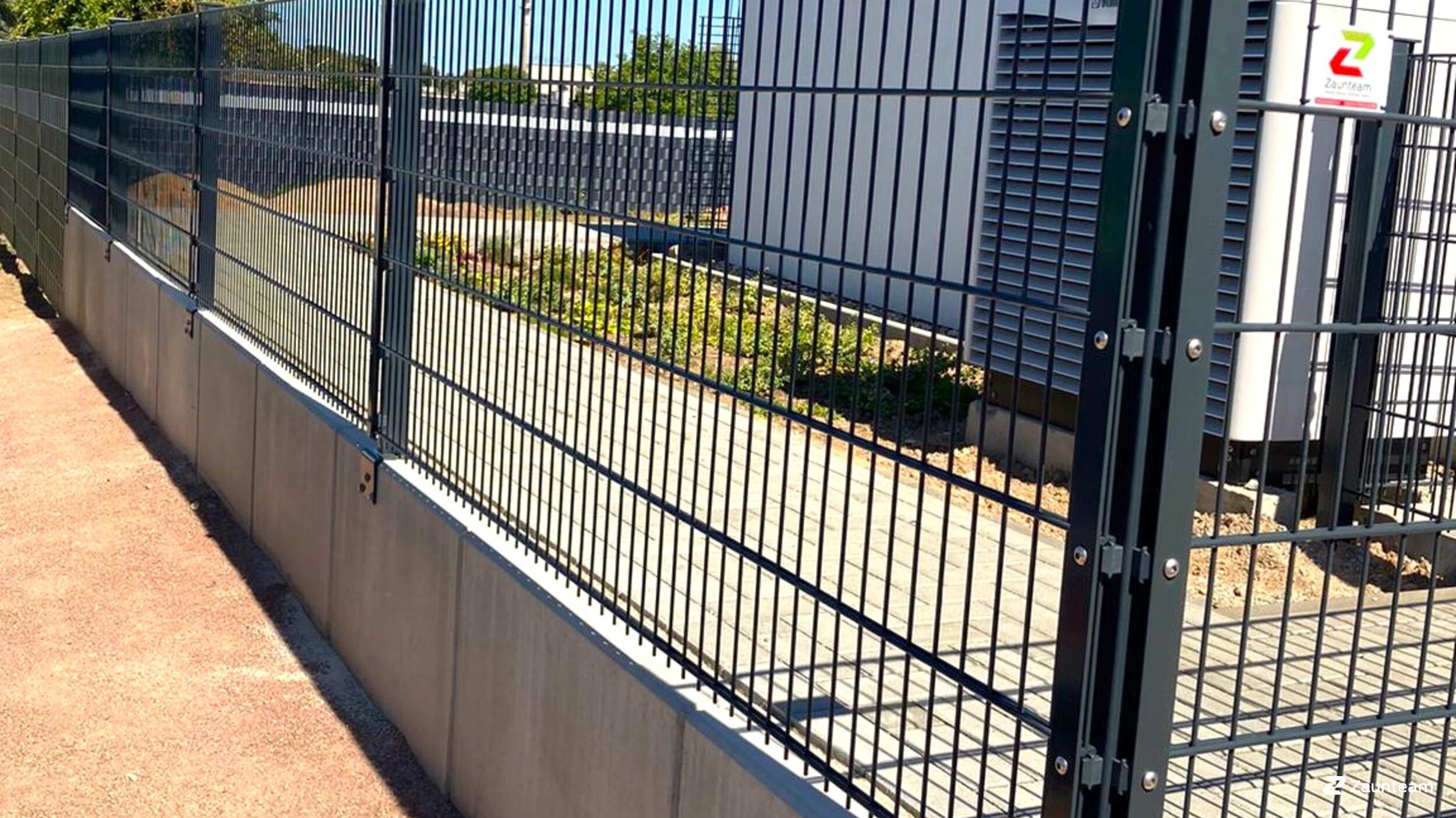 Clôture en panneau double fil de 2023 à 06366 Köthen Allemagne de Zaunteam Fläming.