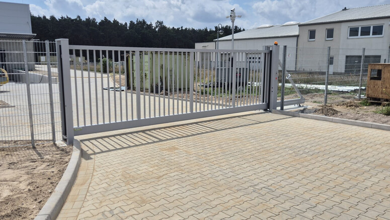 Automatische Tore aus dem 2025 in 06869 Coswig (Anhalt) Deutschland von Zaunteam Fläming.