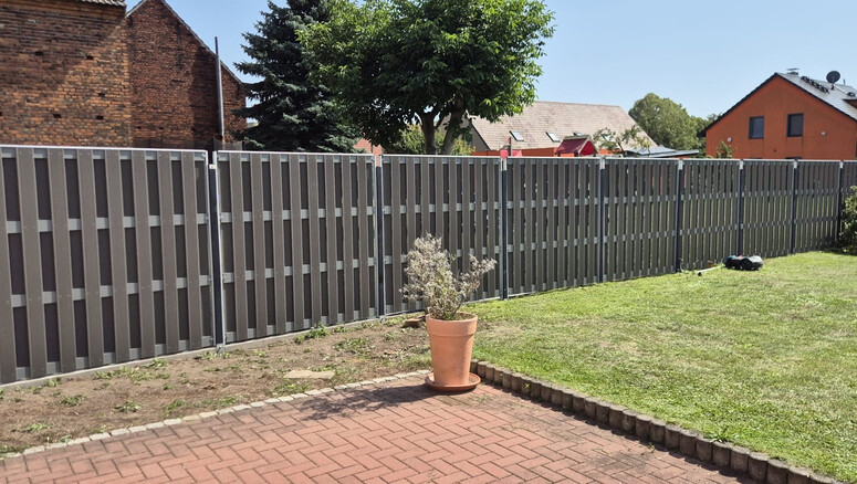 WPC Sichtschutz aus dem 2025 in 06785 Oranienbaum-Wörlitz Deutschland von Zaunteam Fläming.