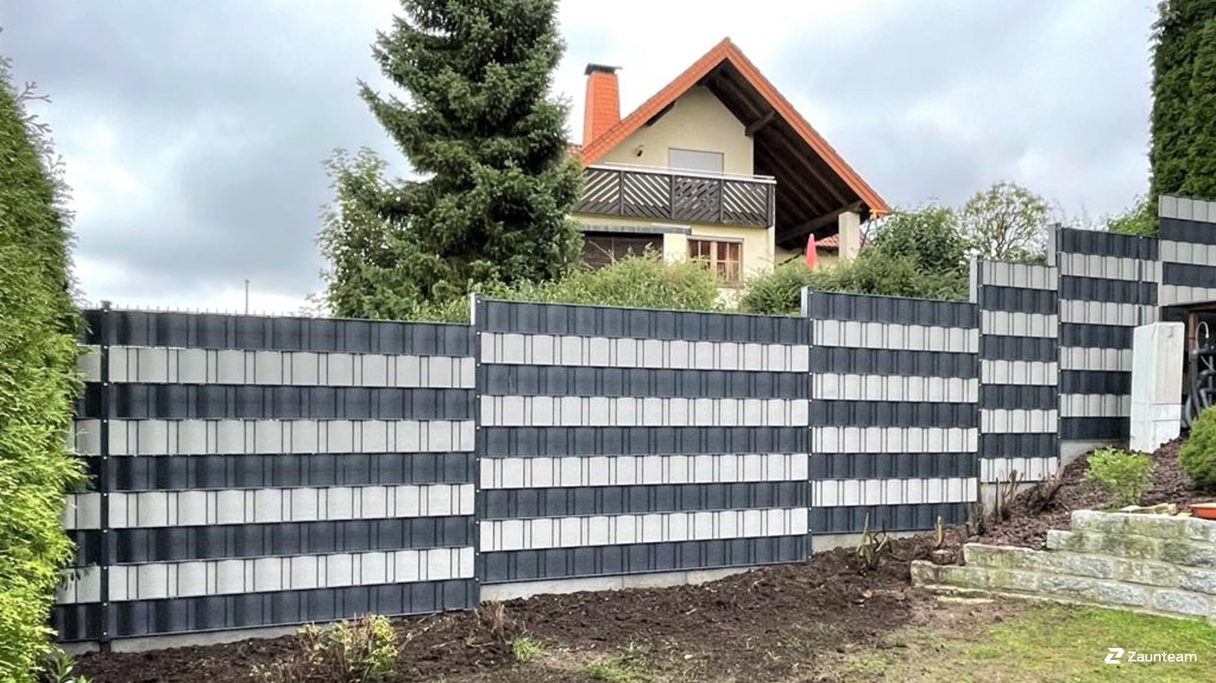 Protection brise-vue en tressage de 2022 à 96215 Lichtenfels Allemagne de Zaunteam Coburg.