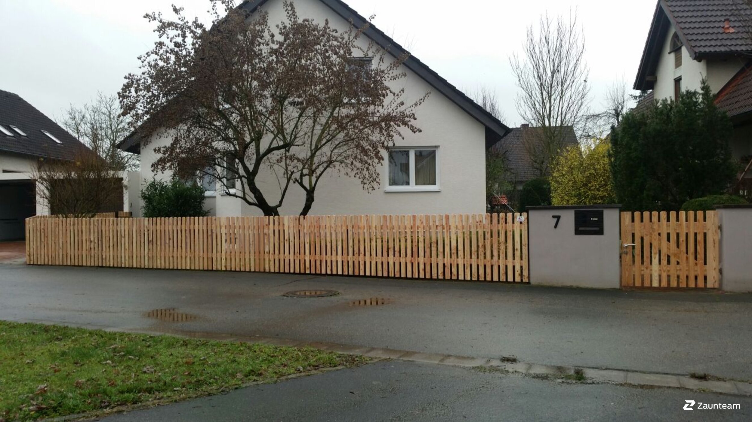 Lärchenzaun aus dem 2016 in 96114 Hirschaid Deutschland von Franchise AG.