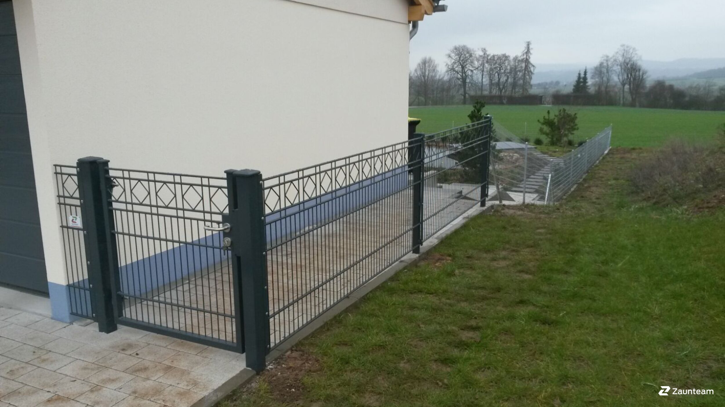 Clôture décorativue de 2016 à 96253 Untersiemau Allemagne de Franchise AG.