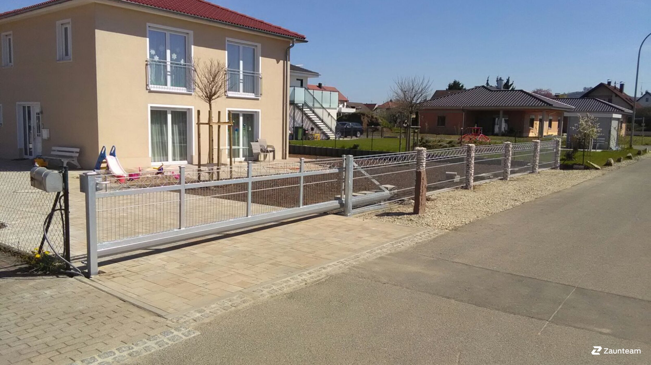 Automatische Tore aus dem 2016 in 96250 Ebensfeld Deutschland von Franchise AG.