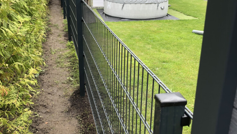 Clôture en panneau double fil de 2025 à 16321 Bernau bei Berlin Allemagne de Zaunteam Pasewalk.