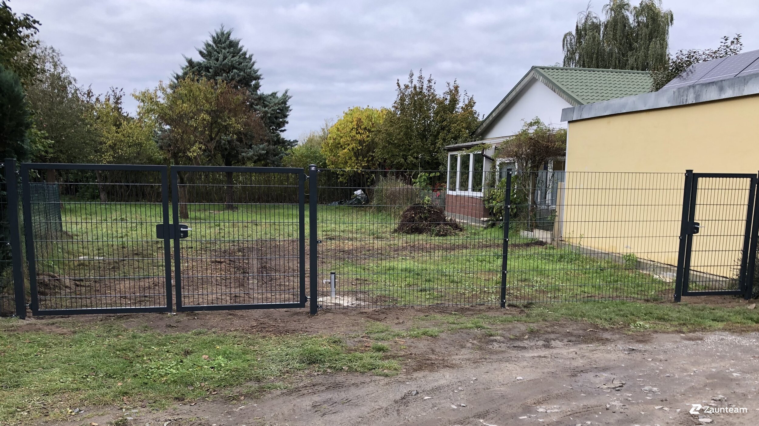 Clôture en panneau double fil de 2025 à 13127 Berlin Allemagne de Zaunteam Pasewalk.