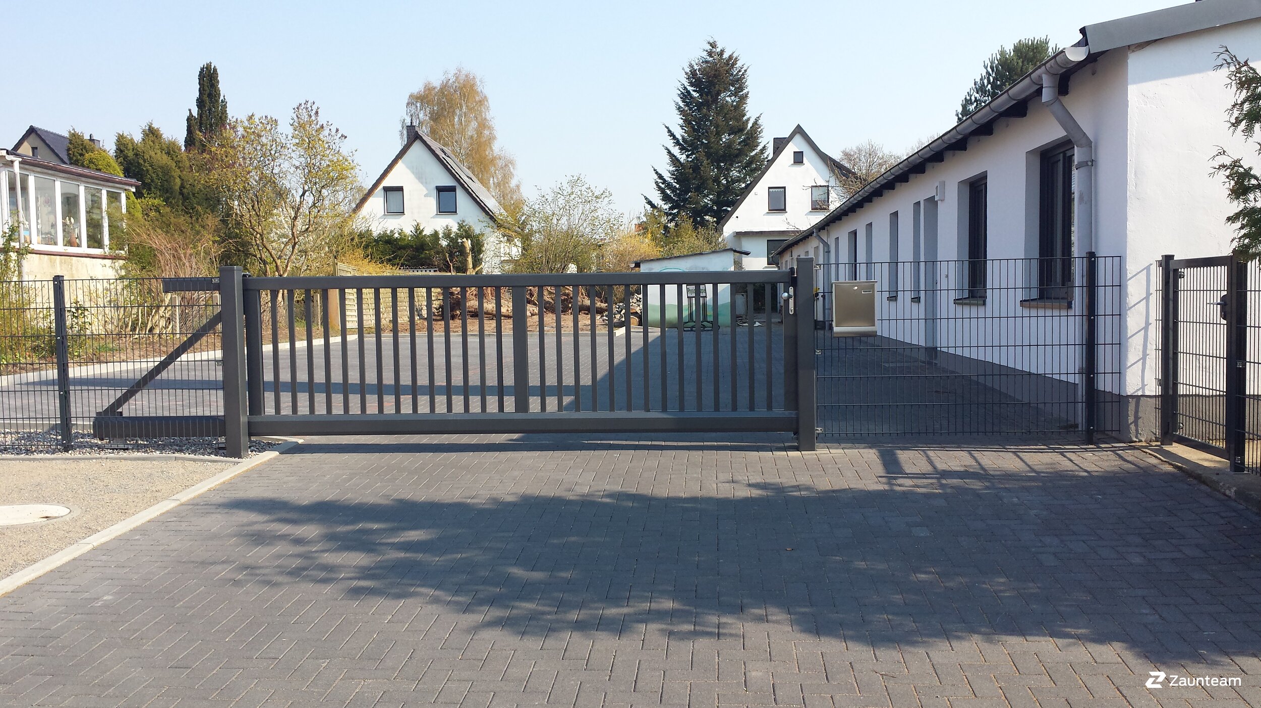 Portails automatiques de 2016 à 18209 Bad Doberan Allemagne de Franchise AG.