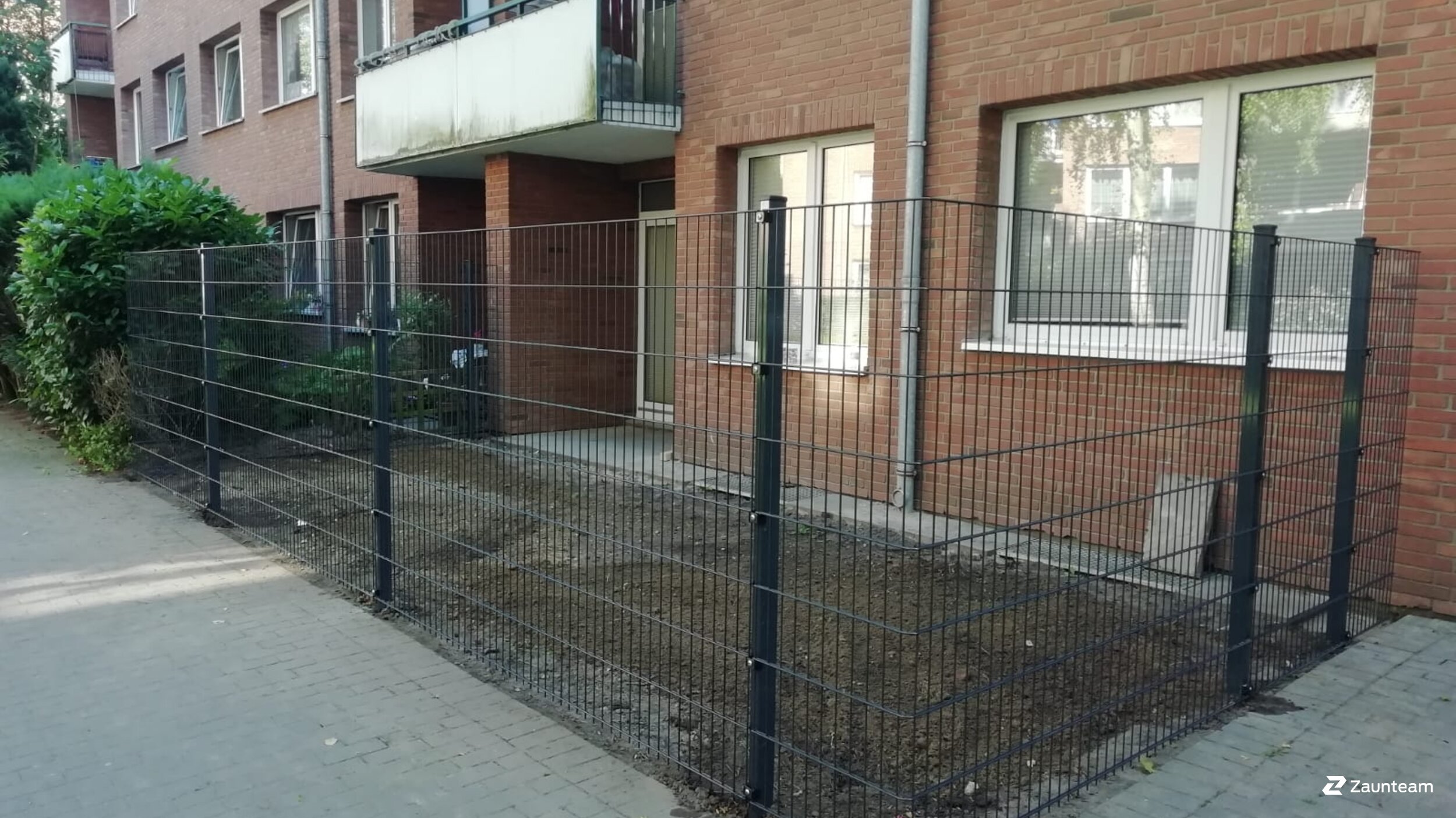 Doppelstabmattenzaun aus dem 2024 in 22589 Hamburg Deutschland von Zaunteam Elbe-Pinnau.