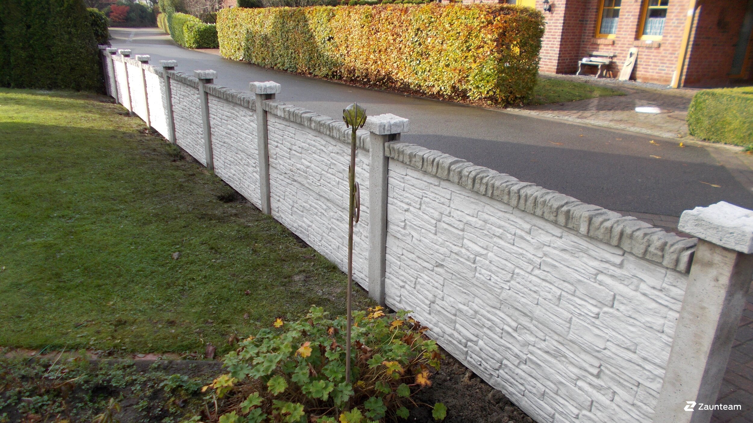 Betonzaun aus dem 2019 in 26180 Rastede Deutschland von Zaunteam Weser-Wümme.