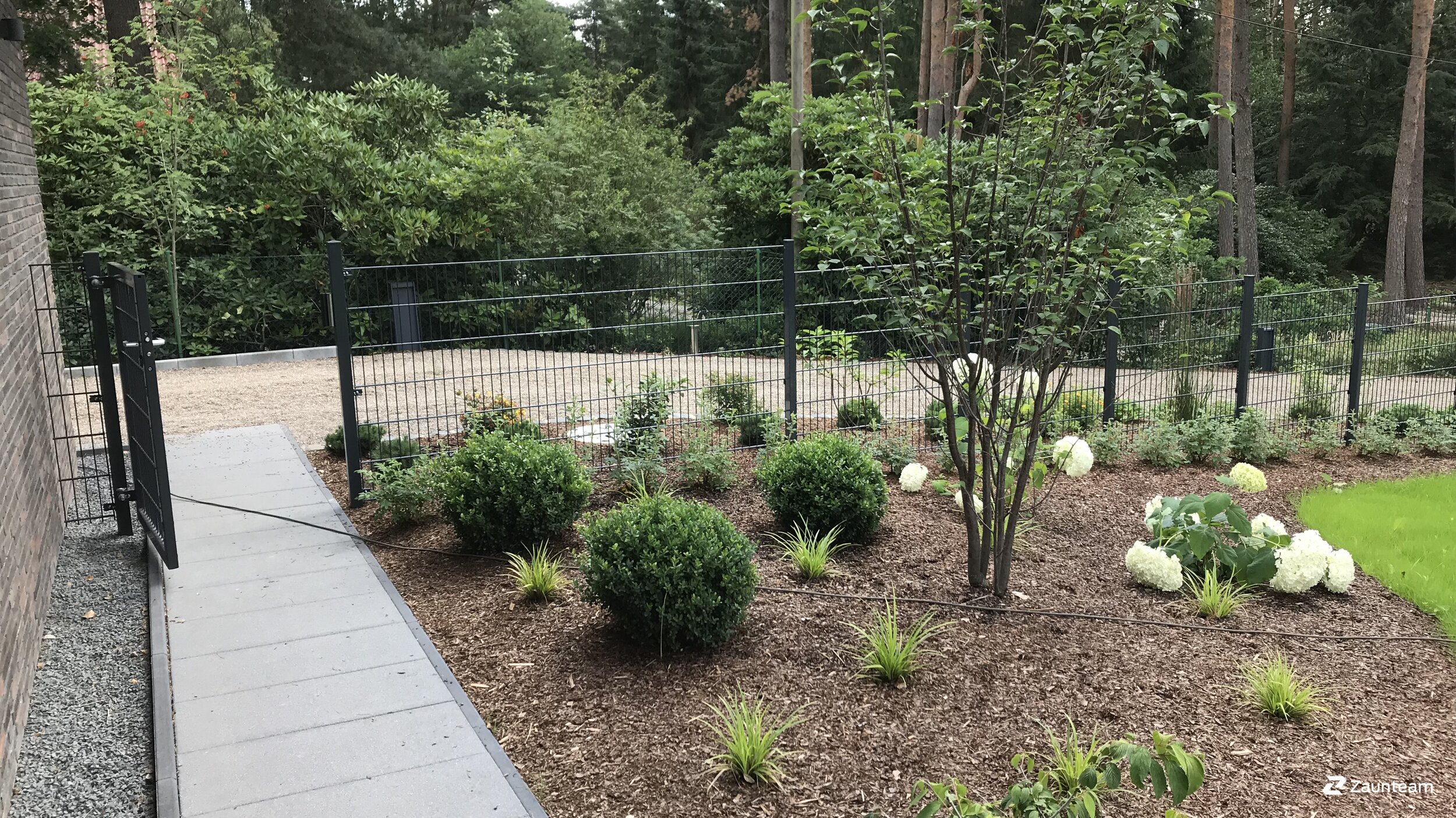 Doppelstabmattenzaun aus dem 2019 in 27367 Sottrum Deutschland von Zaunteam Weser-Wümme.