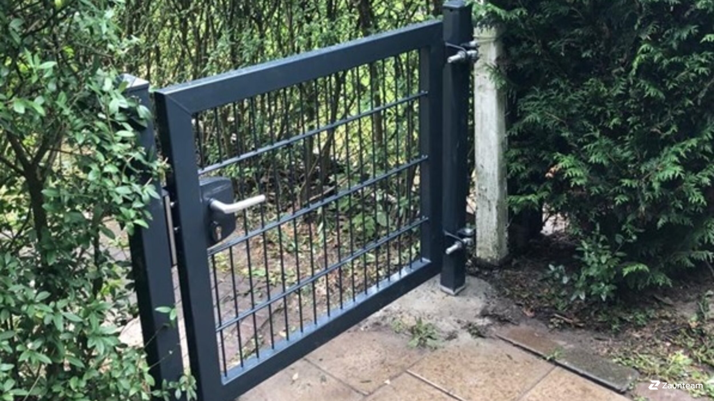 Doppelstabmattenzaun aus dem 2023 in 3233 Espelkamp Deutschland von Zaunteam Kischkel.
