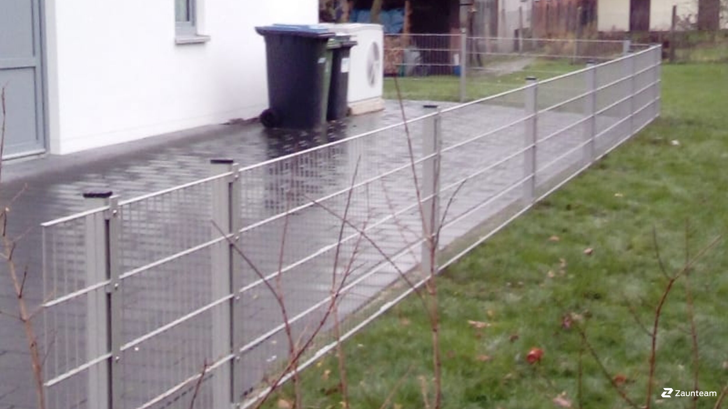 Doppelstabmattenzaun aus dem 2021 in 37619 Pegestorf Deutschland von Zaunteam Weser-Leine.