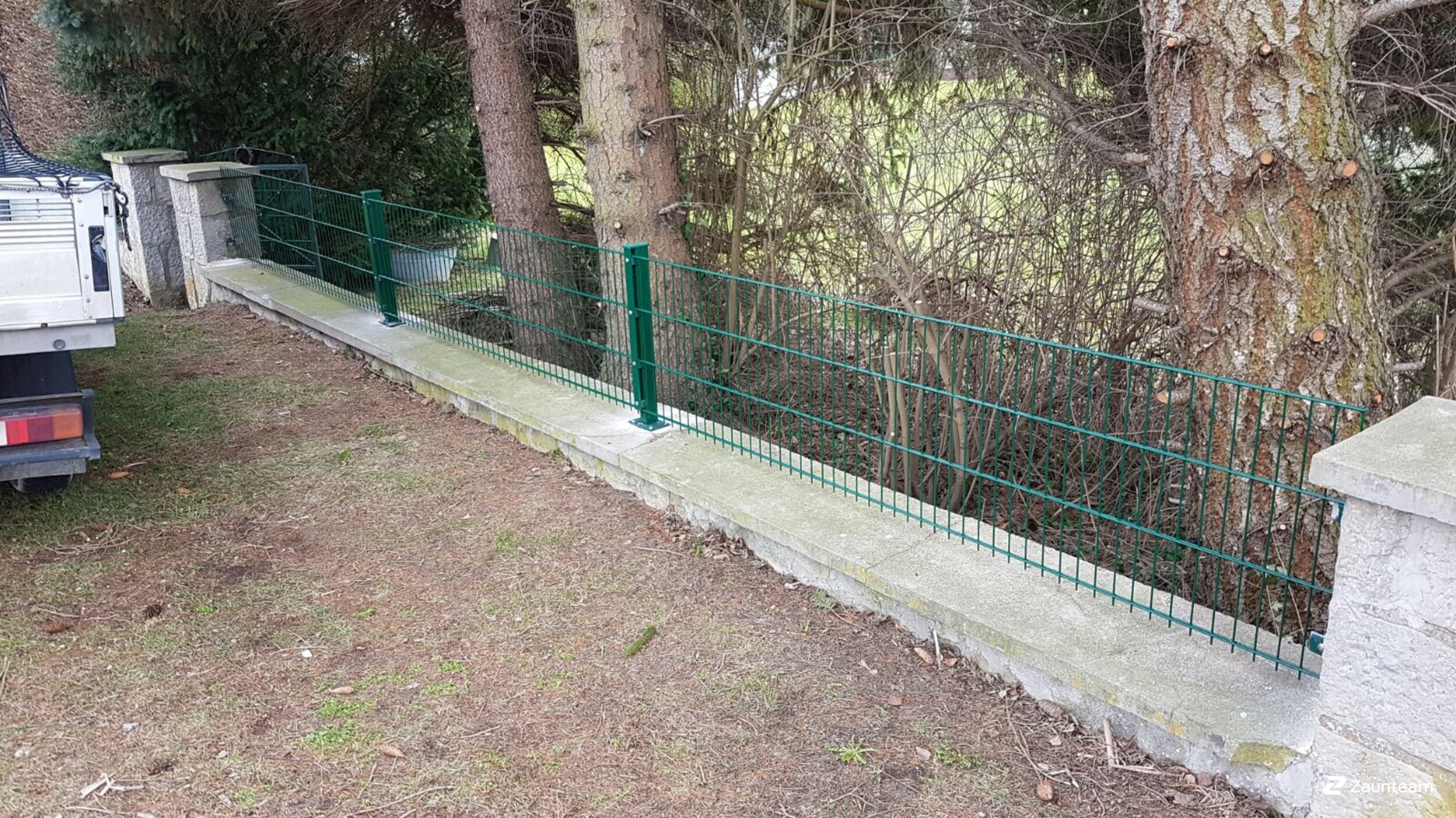 Clôture en panneau double fil de 2017 à 31020 Salzhemmendorf Allemagne de Zaunteam Weser-Leine.