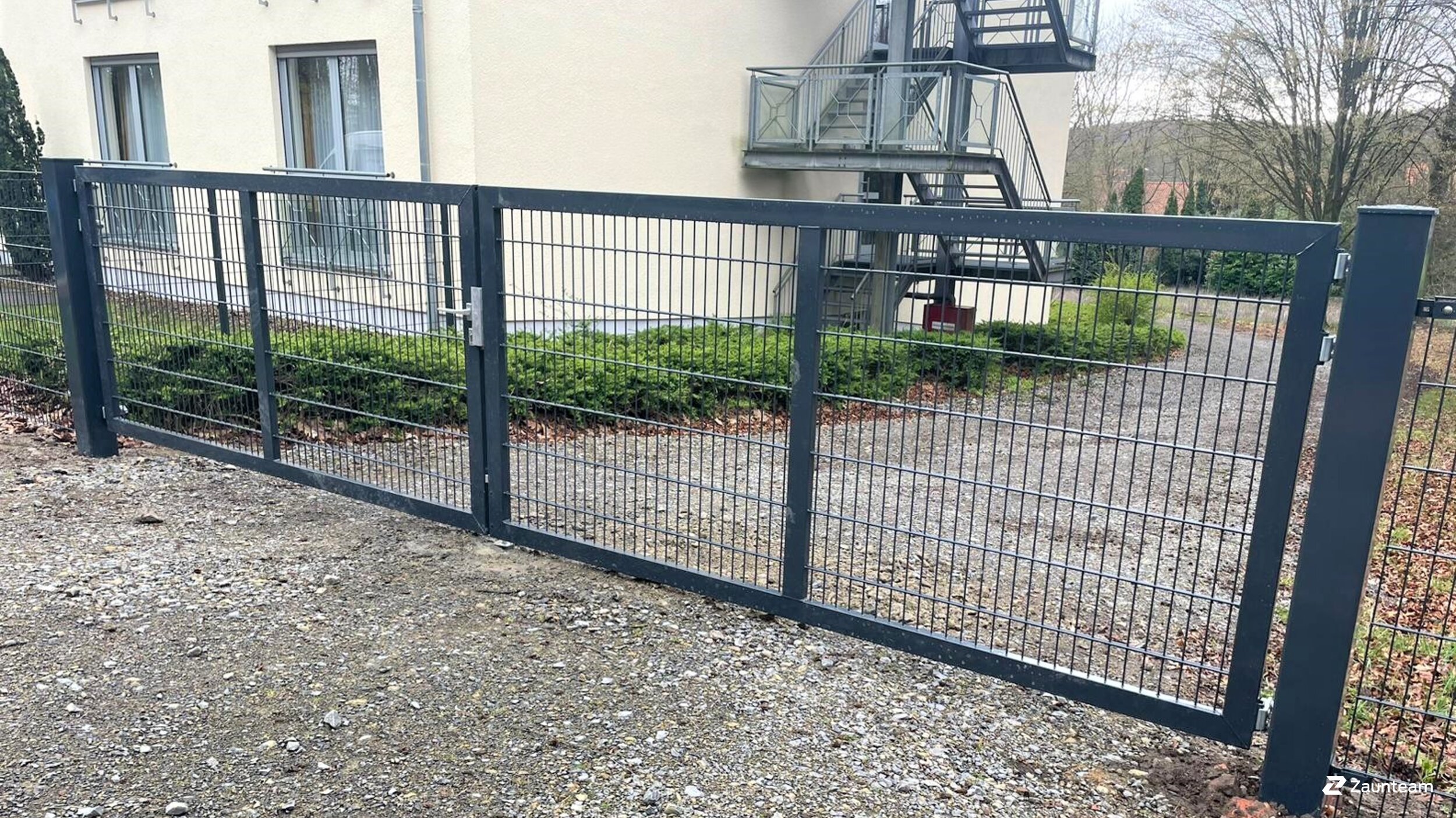Doppelstabmattenzaun aus dem 2023 in 31547 Rehburg-Loccum Deutschland von Zaunteam Weser-Leine.