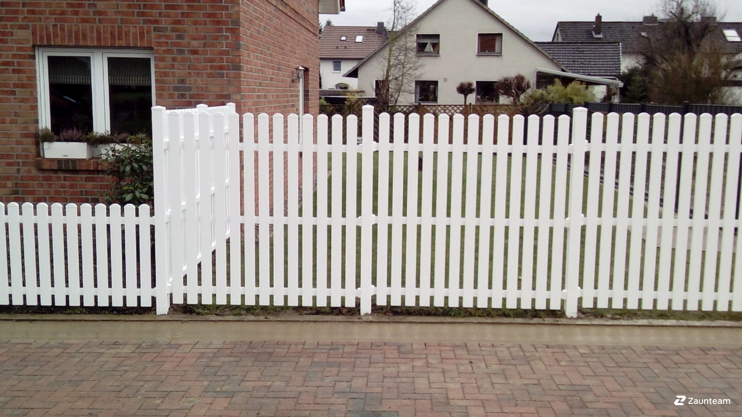 Kunststoff Zaun aus dem 2020 in 31848 Bad Münder Deutschland von Zaunteam Weser-Leine.