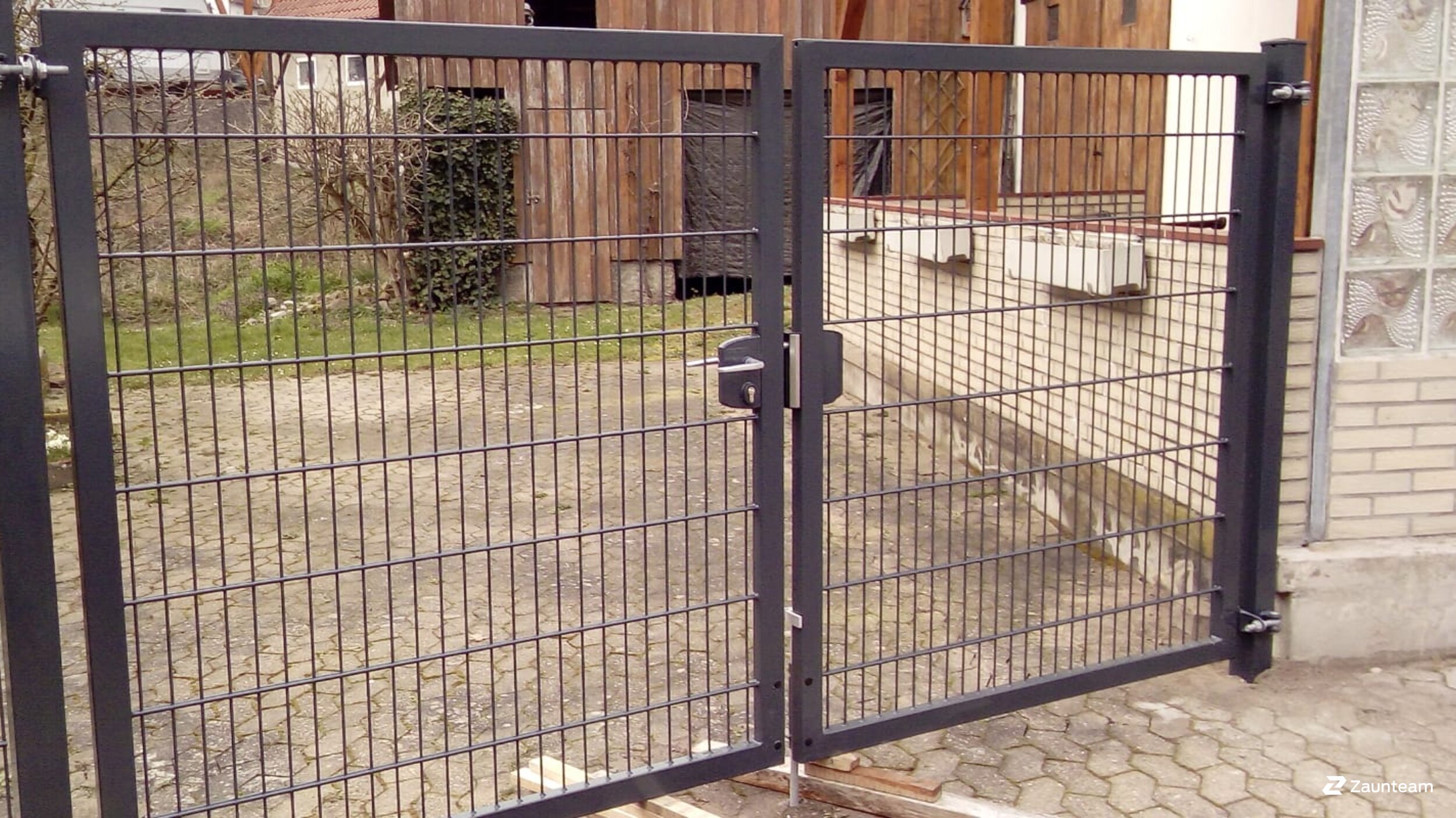 Doppelstabmattenzaun aus dem 2020 in 31863 Coppenbrügge Deutschland von Zaunteam Weser-Leine.