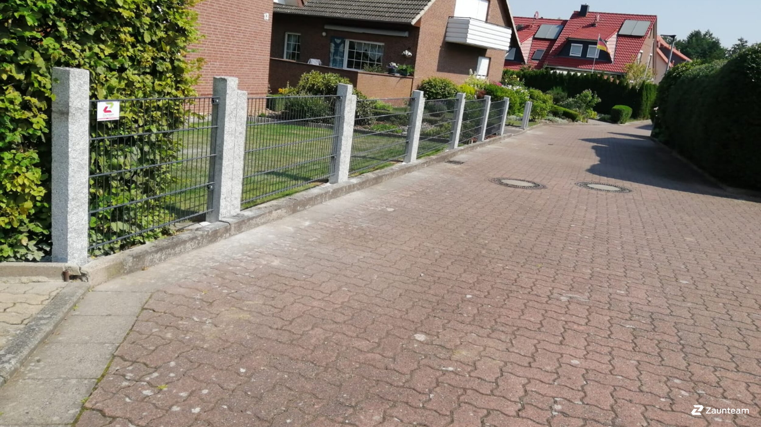 Doppelstabmattenzaun aus dem 2020 in 31832 Springe Deutschland von Zaunteam Weser-Leine.