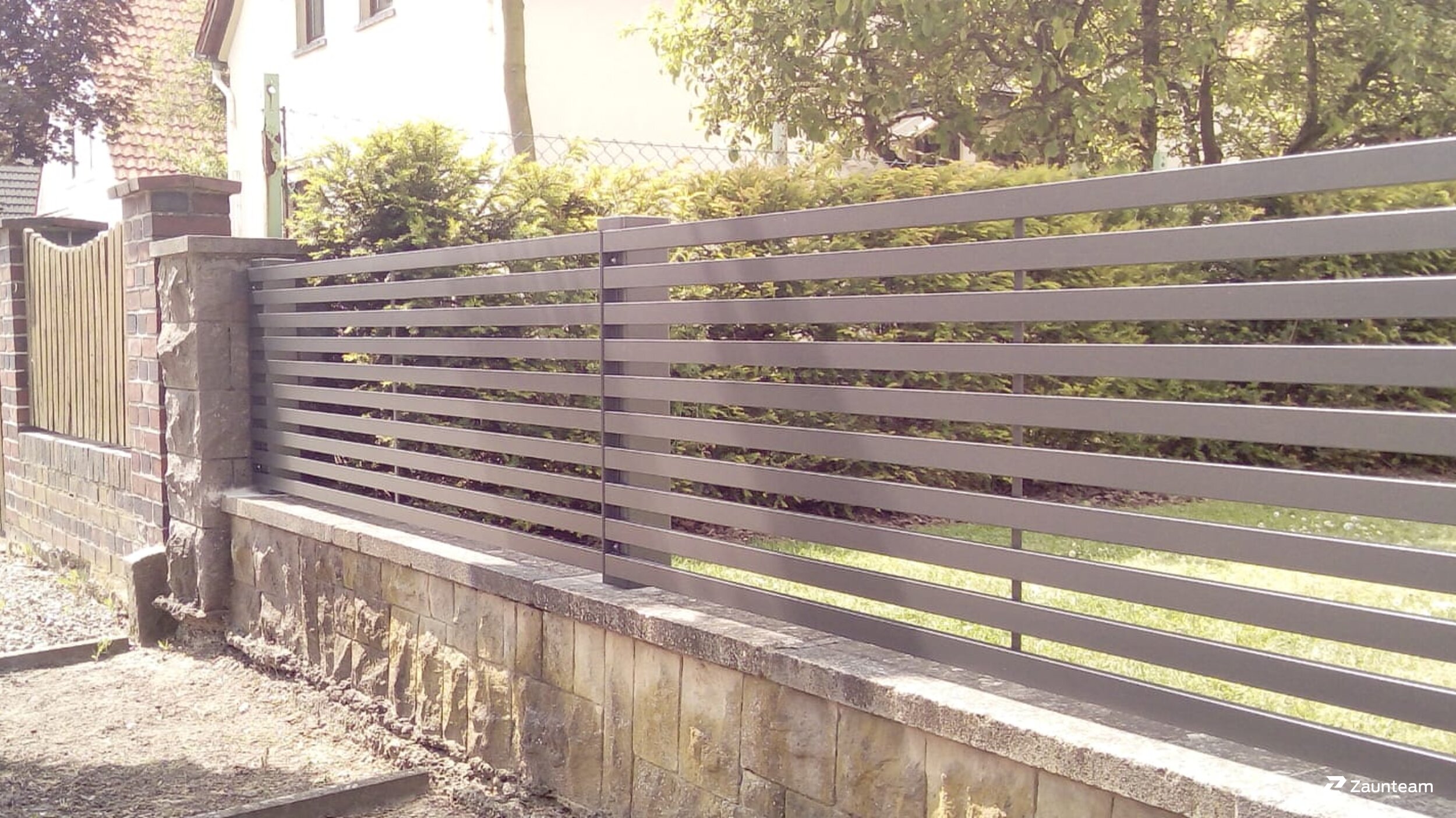 Aluminium Sichtschutz aus dem 2020 in 31008 Elze Deutschland von Zaunteam Weser-Leine.