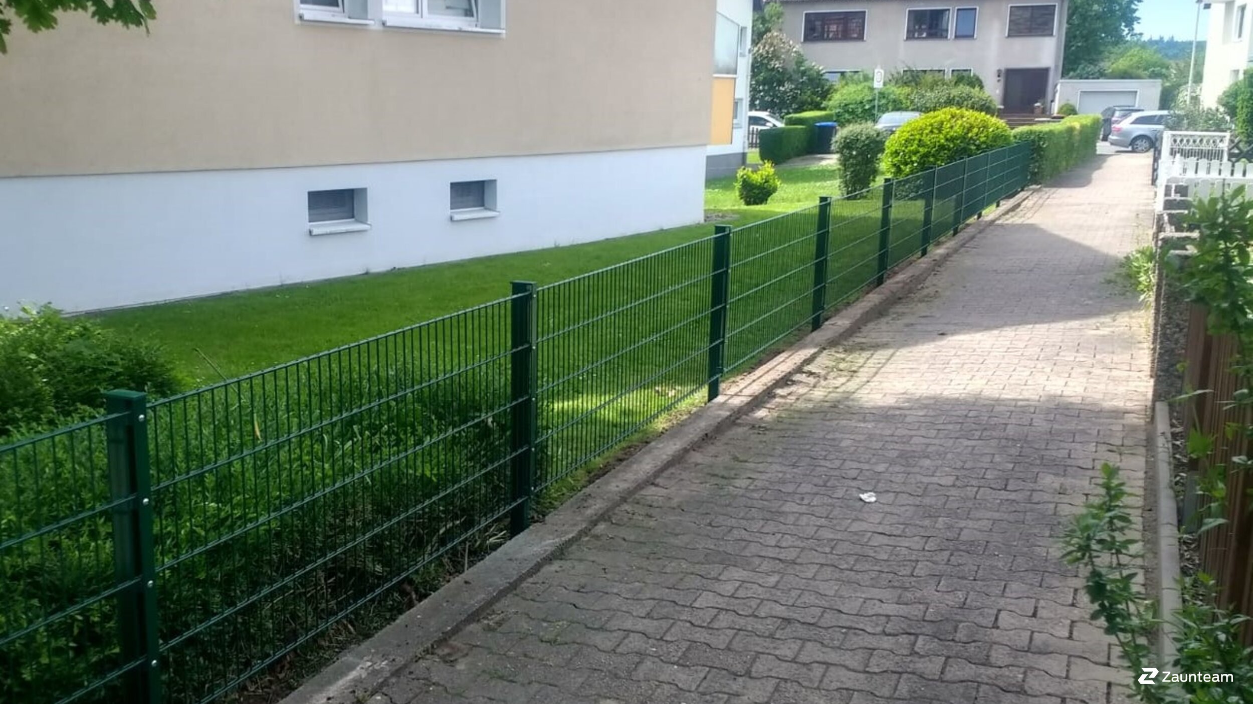 Clôture en panneau double fil de 2021 à 31787 Hameln Allemagne de Zaunteam Weser-Leine.