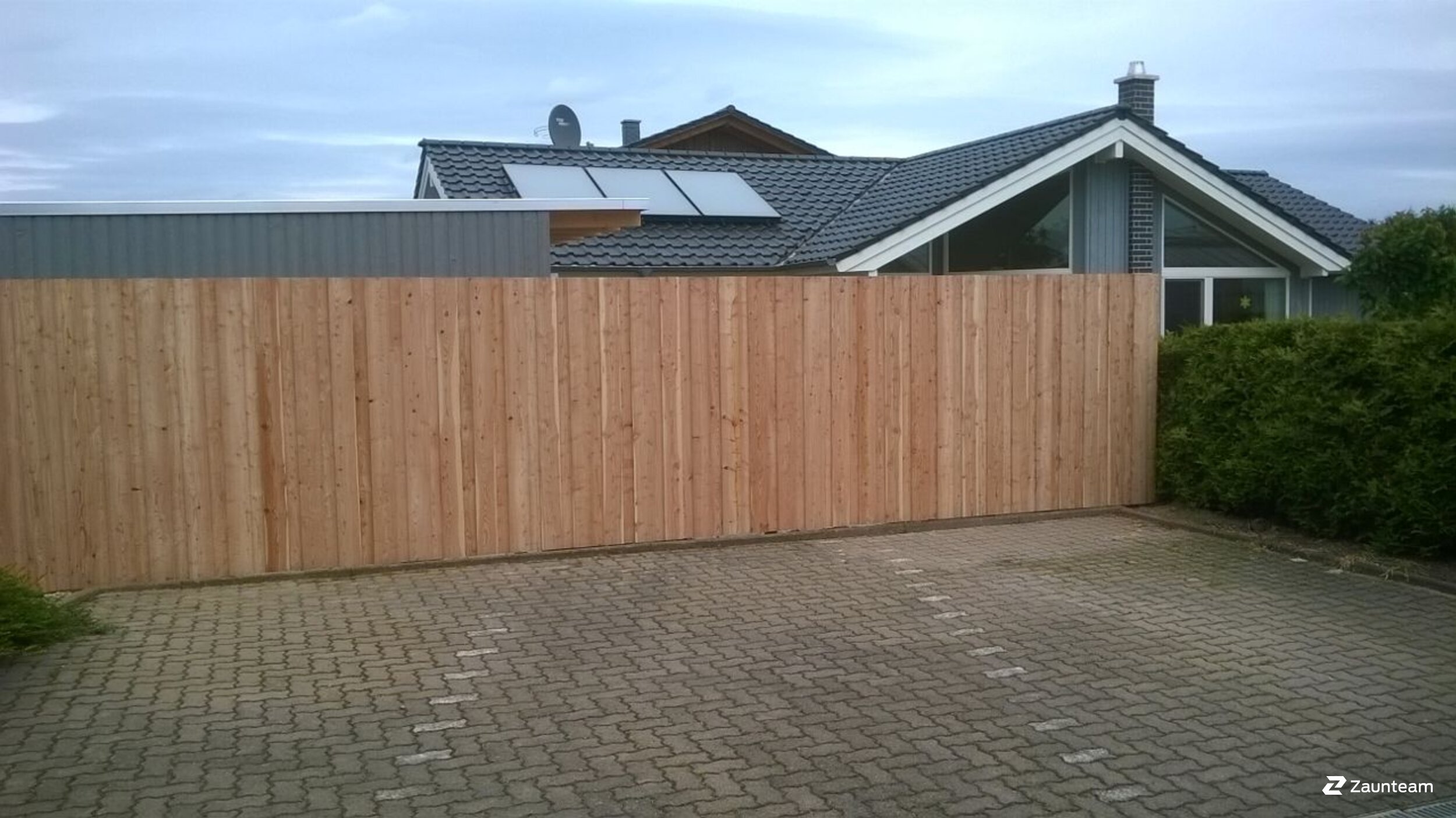 Holz Sichtschutz aus dem 2017 in 31832 Springe Deutschland von Zaunteam Weser-Leine.