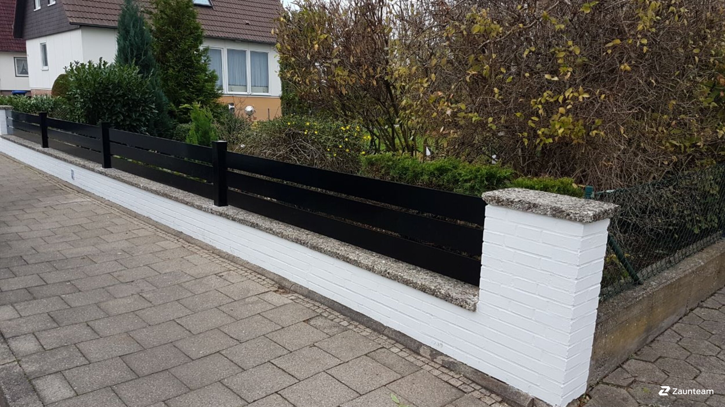 Clôture en aluminium de 2017 à 31860 Emmerthal Allemagne de Zaunteam Weser-Leine.