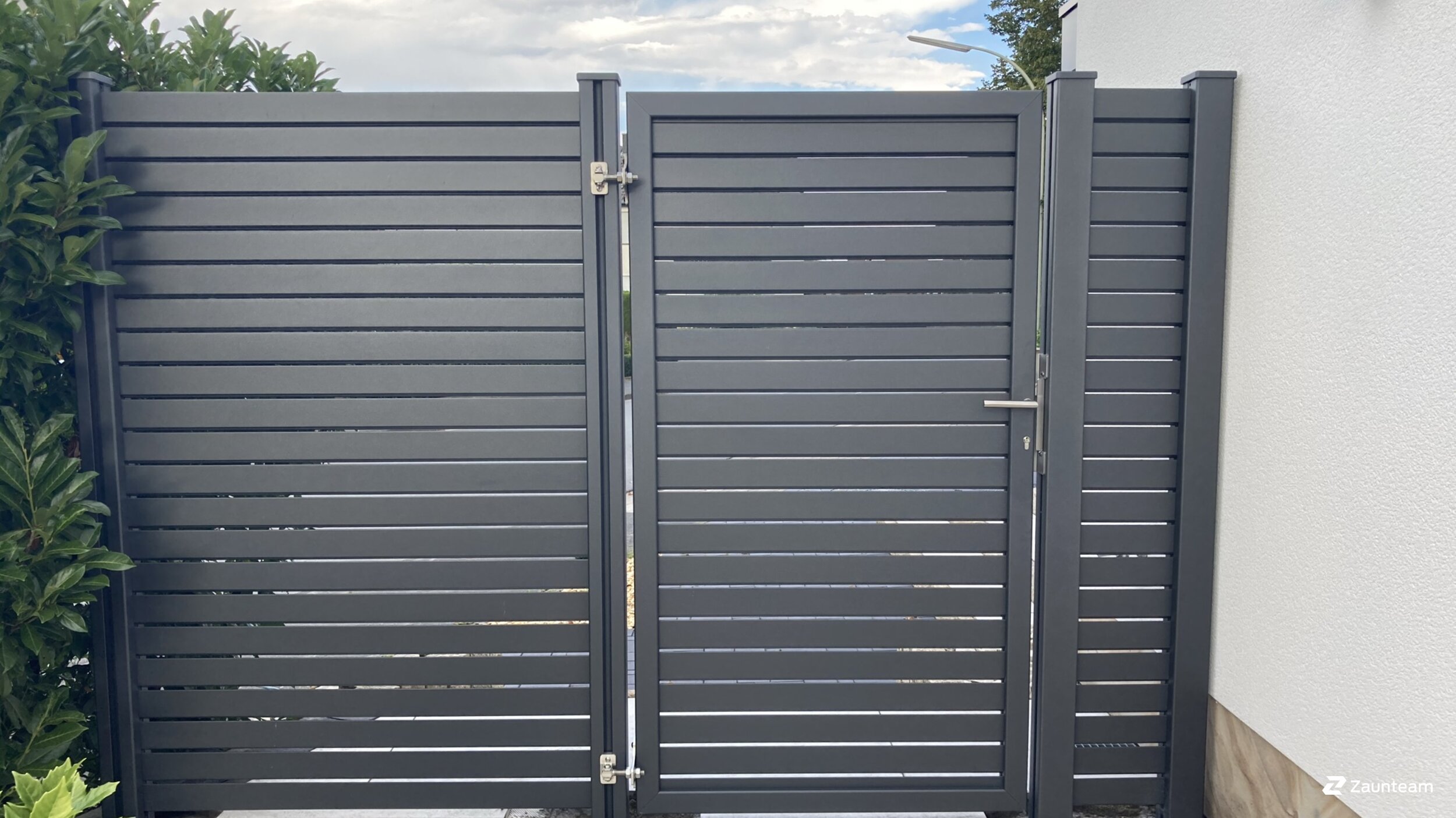 Clôture en aluminium de 2021 à 33415 Verl Allemagne de Franchise AG.