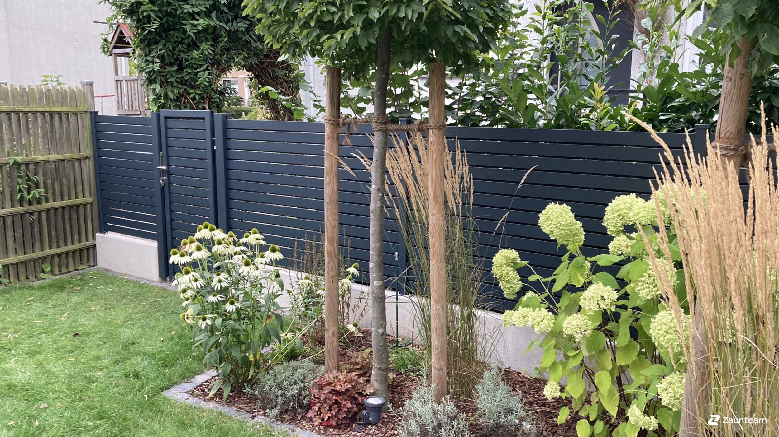 Aluminium Sichtschutz aus dem 2019 in 33613 Bielefeld Deutschland von Franchise AG.