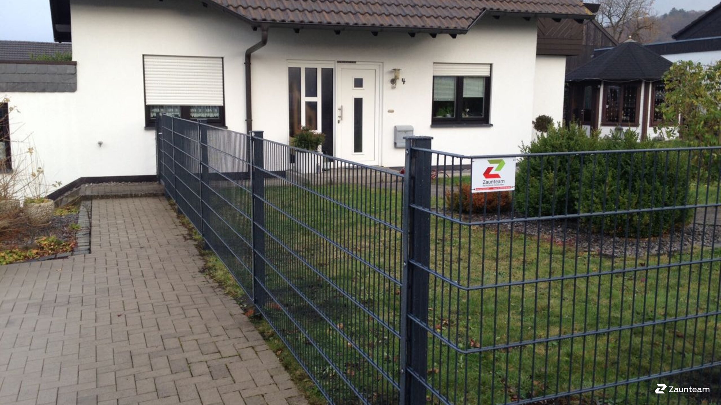 Doppelstabmattenzaun aus dem 2017 in 59929 Brilon Deutschland von Zaunteam Paderborn.