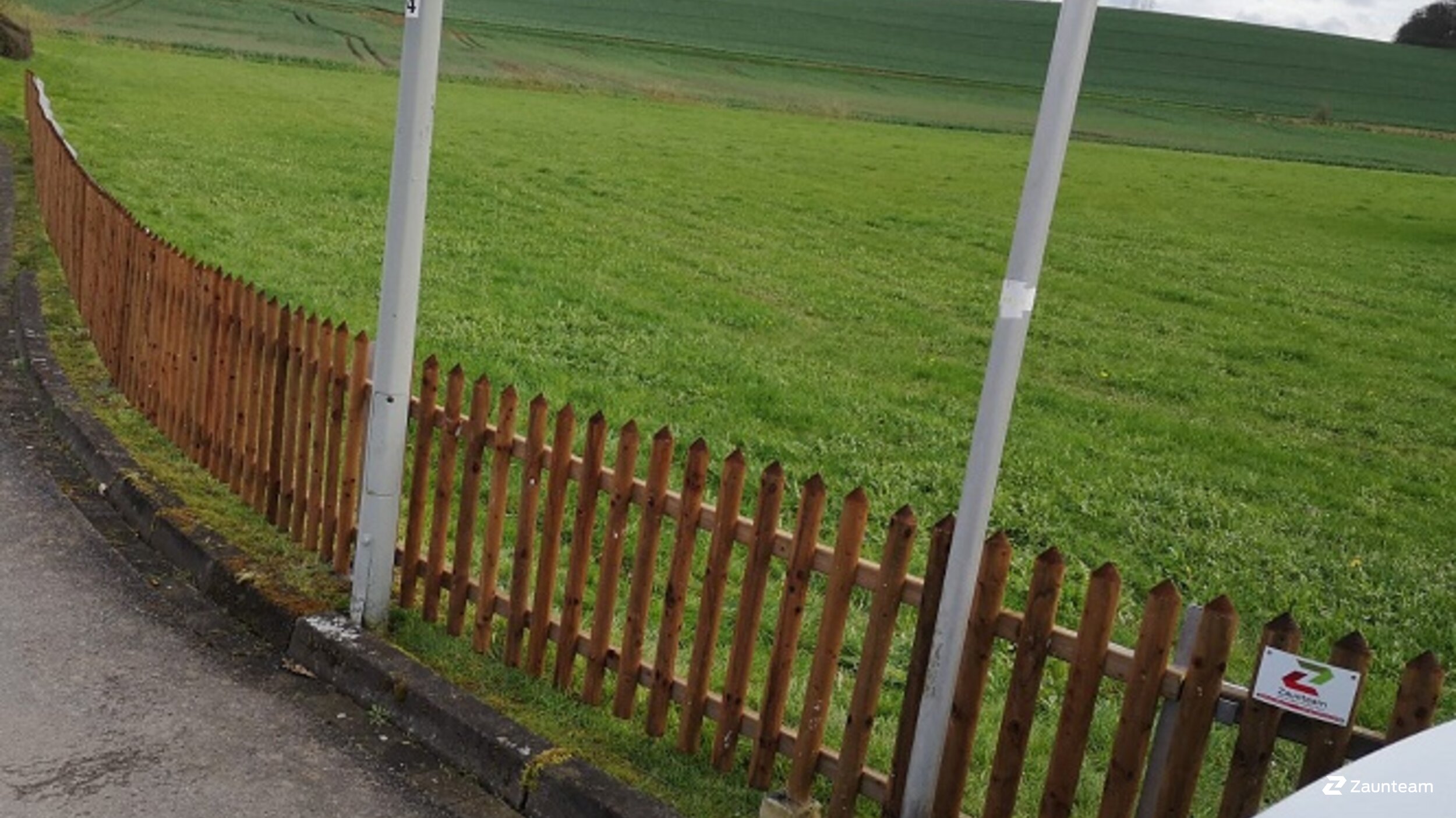 Palisadenzaun aus dem 2024 in 34474 Orpethal Deutschland von Zaunteam Paderborn.