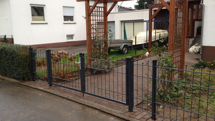 Portes et Passantes de 2017 à 37697 Lauenförde Allemagne de Zaunteam Paderborn.
