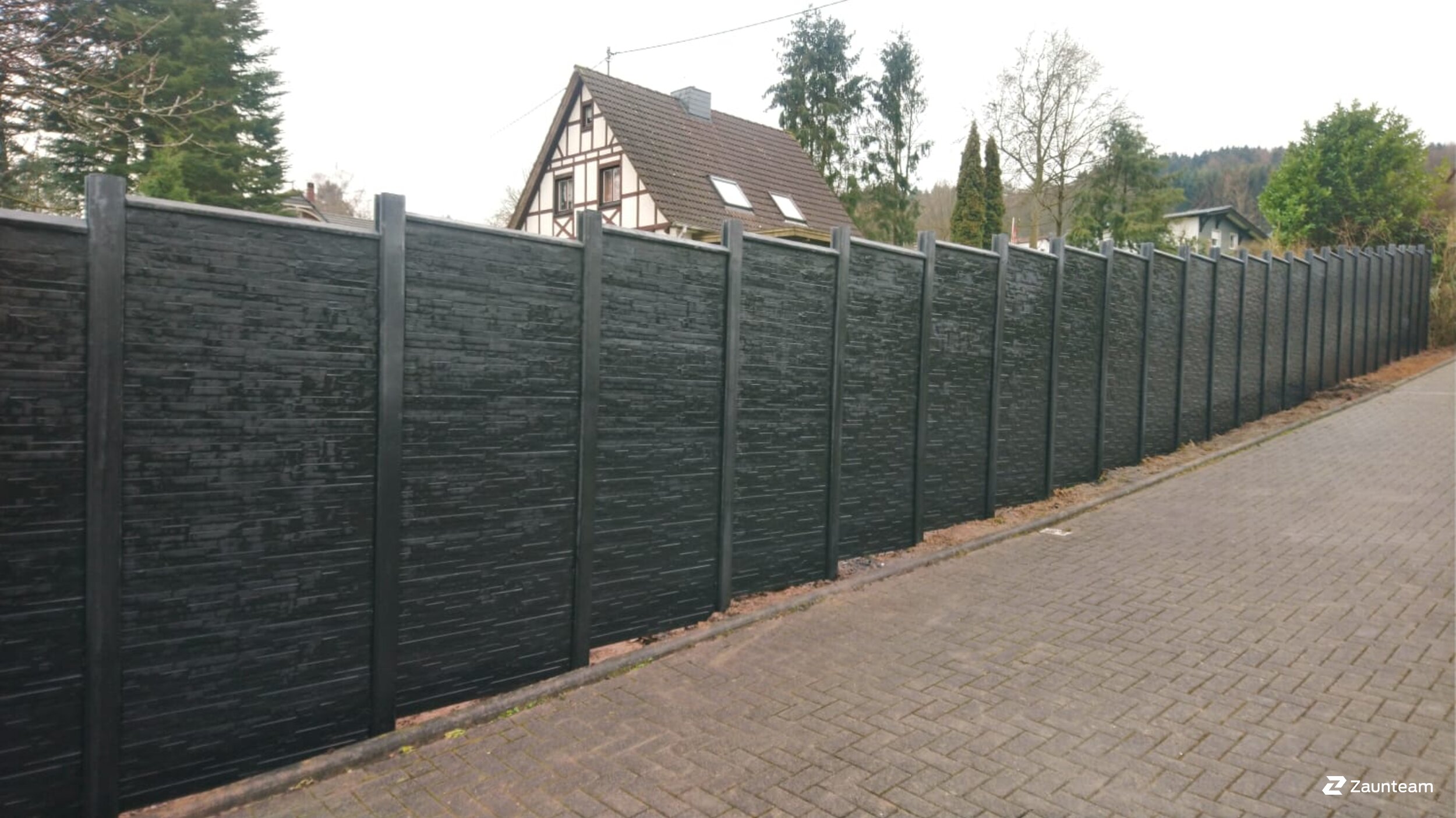 Betonzaun aus dem 2020 in 51674 Wiehl Deutschland von Zaunteam Südwestfalen.