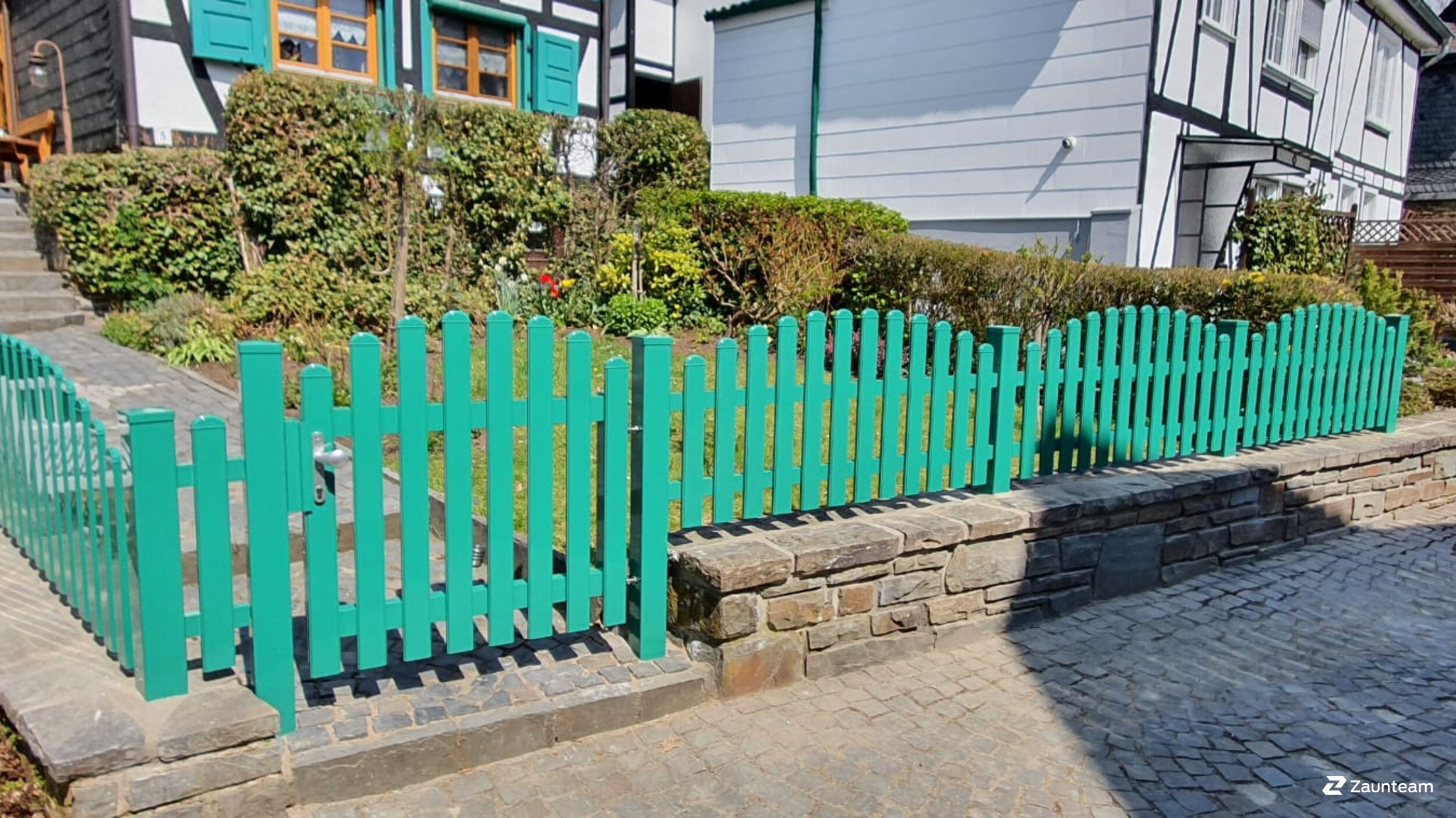 Clôture en aluminium de 2021 à 51597 Morsbach Allemagne de Zaunteam Südwestfalen.