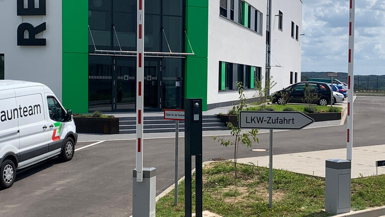 Tore & Durchgänge aus dem 2025 in 51674 Wiehl Deutschland von Zaunteam Südwestfalen.