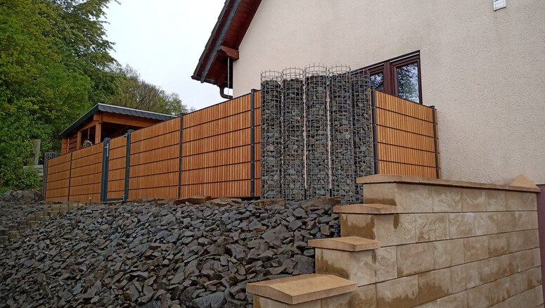 Clôture en panneau double fil de 2024 à 51674 Wiehl Allemagne de Zaunteam Südwestfalen.