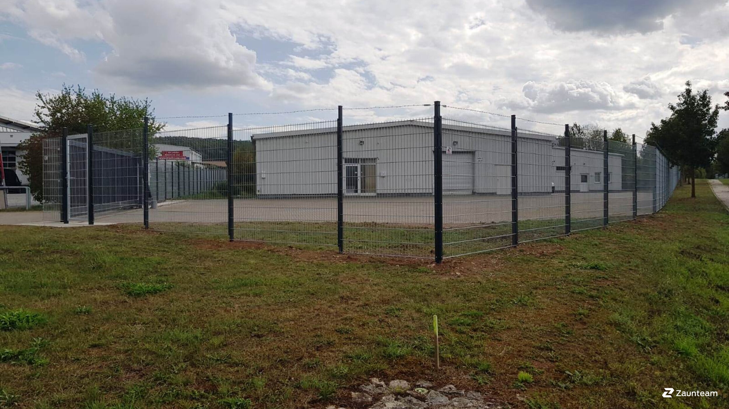 Doppelstabmattenzaun aus dem 2019 in 97717 Euerdorf Deutschland von Zaunteam Main-Rhön.