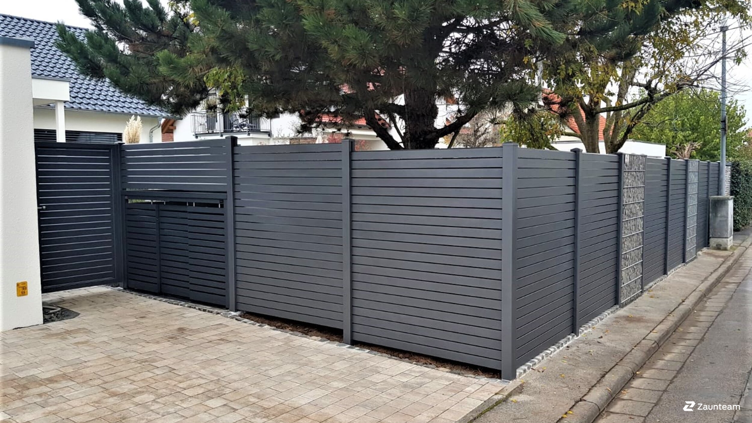 Protection brise-vue en aluminium de 2019 à 97717 Euerdorf Allemagne de Zaunteam Main-Rhön.