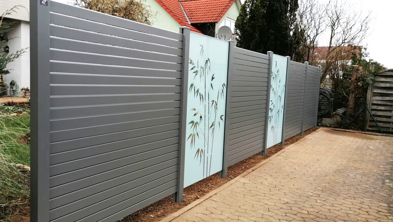 Aluminium Sichtschutz aus dem 2025 in 97493 Bergrheinfeld Deutschland von Zaunteam Main-Rhön.