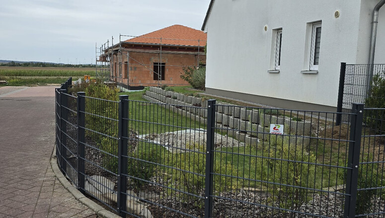 Doppelstabmattenzaun aus dem 2025 in 97440 Schnackenwerth Deutschland von Zaunteam Main-Rhön.