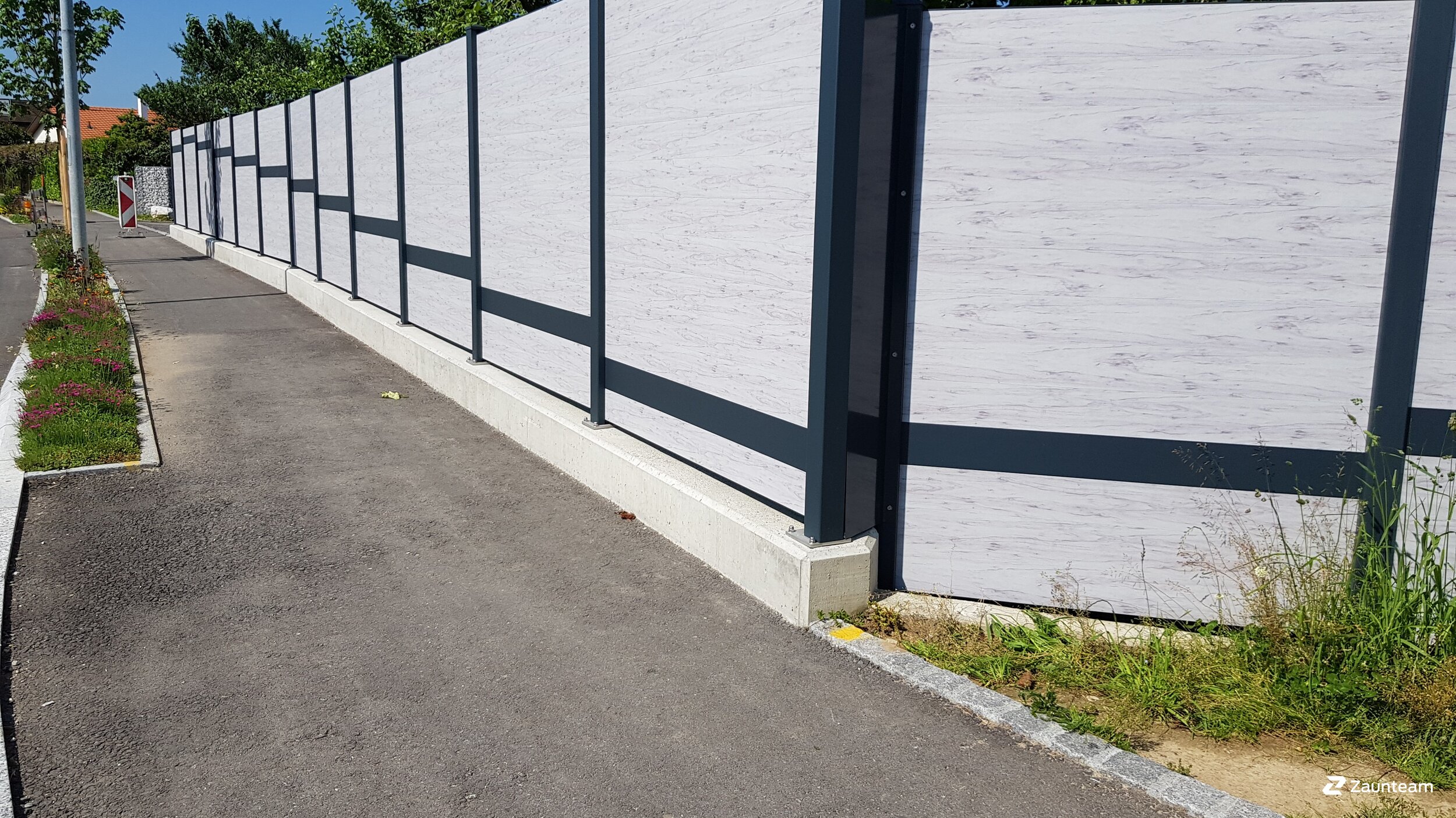 Aluminium Sichtschutz aus dem 2021 in 1700 Fribourg Schweiz von Zaunteam Spahni AG.