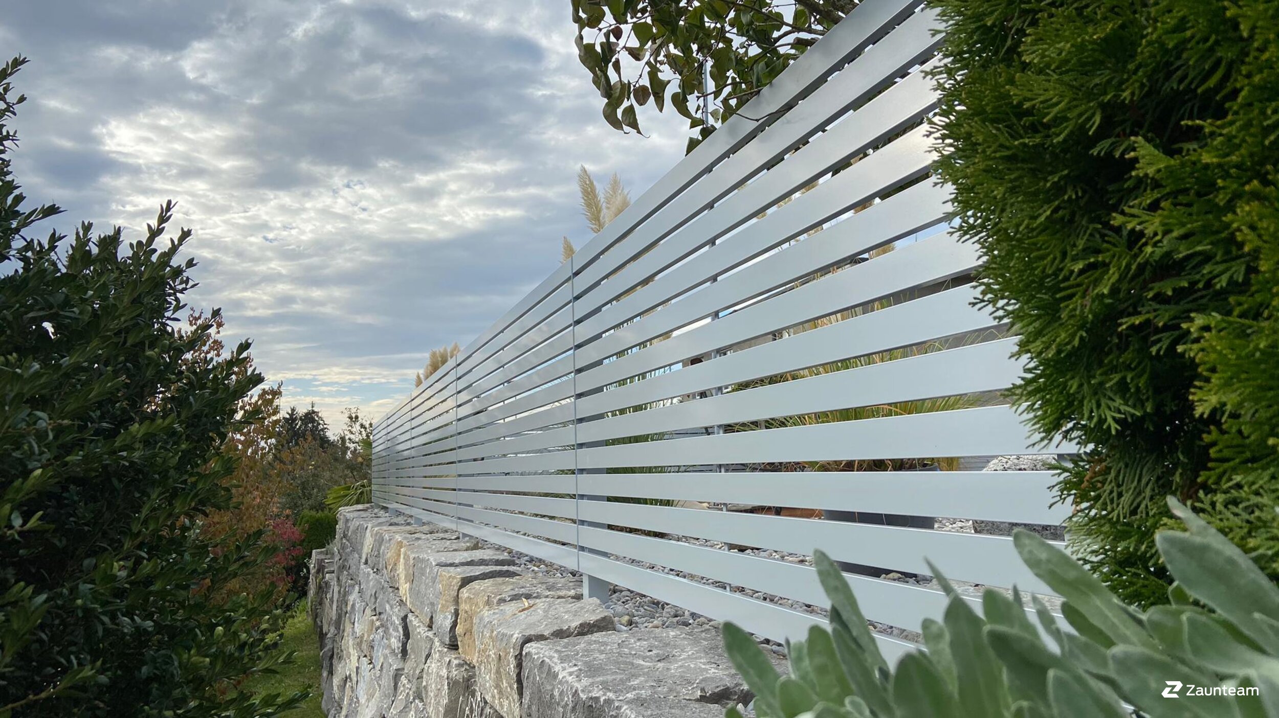 Aluminium Sichtschutz aus dem 2020 in 3048 Worblaufen Schweiz von Zaunteam Spahni AG.