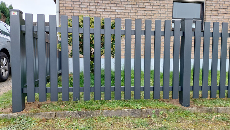 Clôture en aluminium de 2024 à 46485 Wesel Allemagne de Zaunteam Hohe Mark.