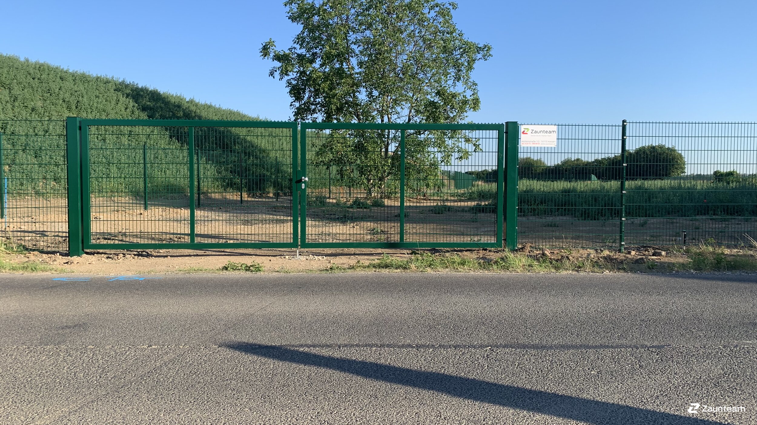 Clôture en panneau double fil de 2019 à 50351 Düren Allemagne de Franchise AG.
